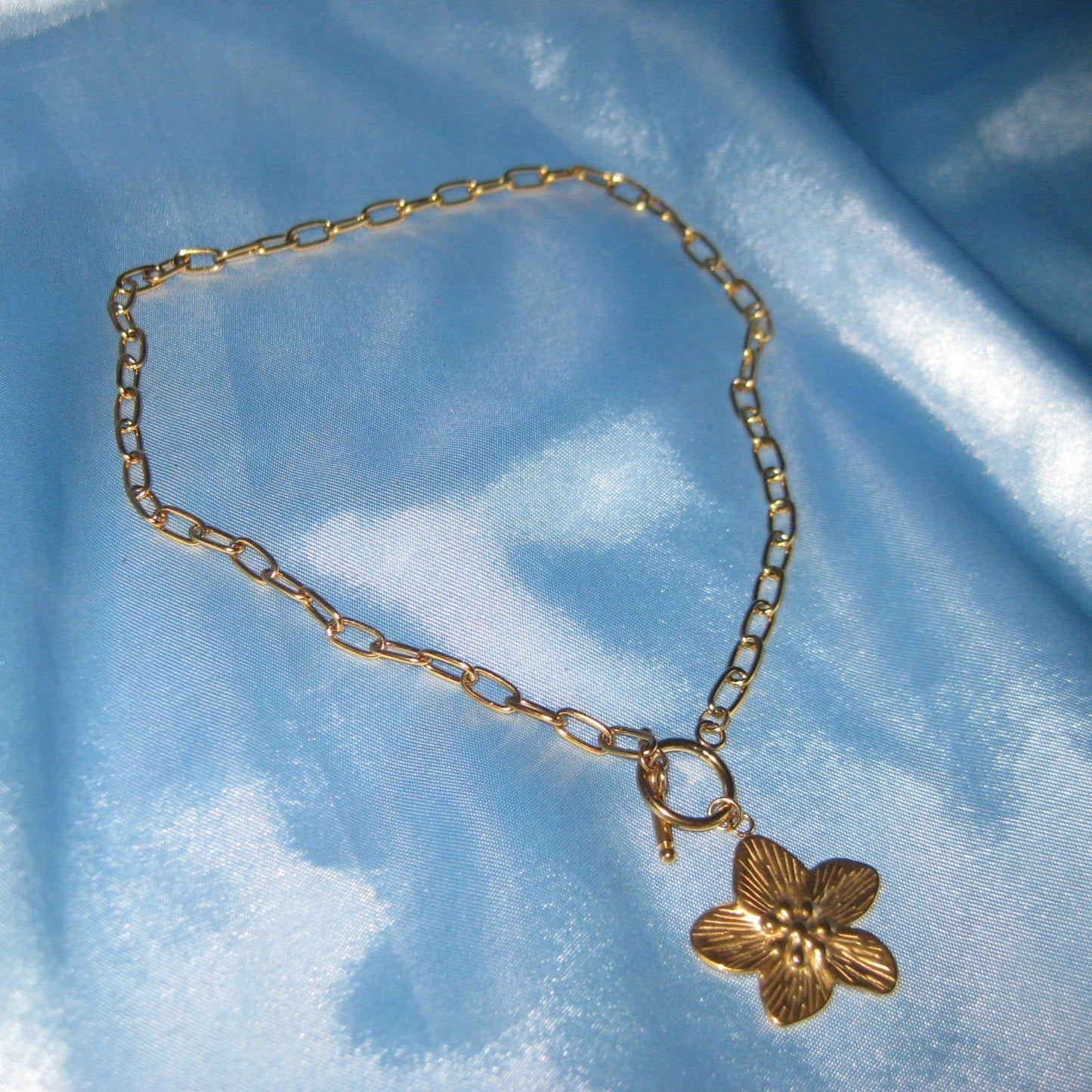 goldlink chain flower necklace