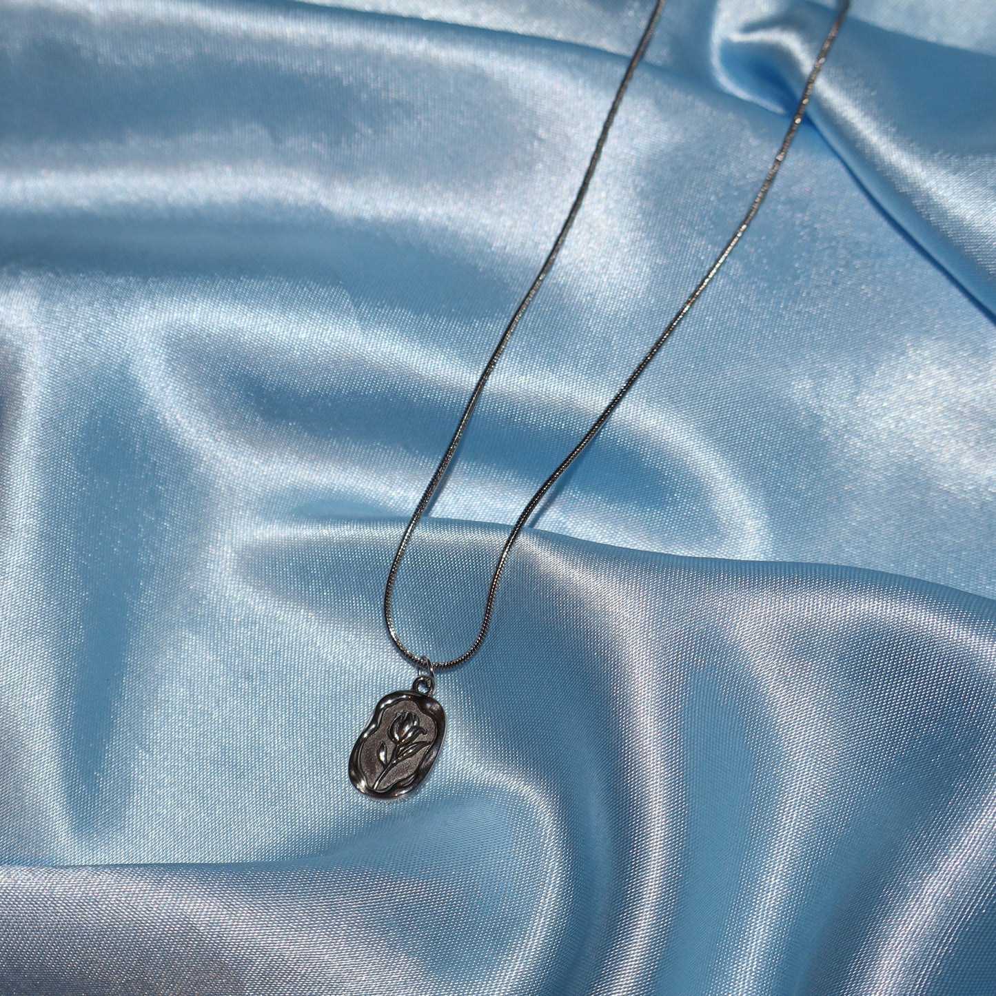 silver rose pendant necklace