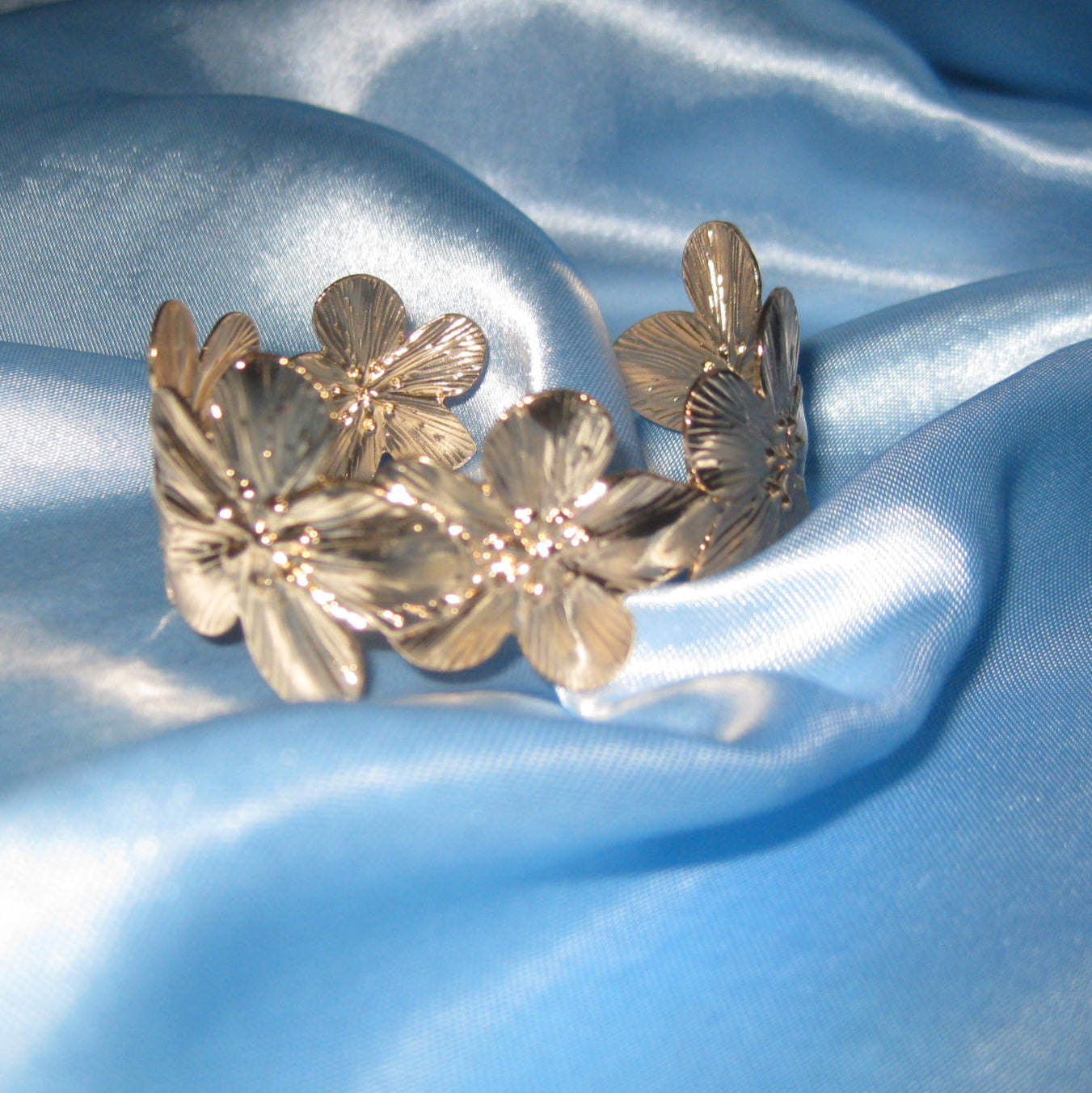 flower golden bangle arm cuff/bracelet
