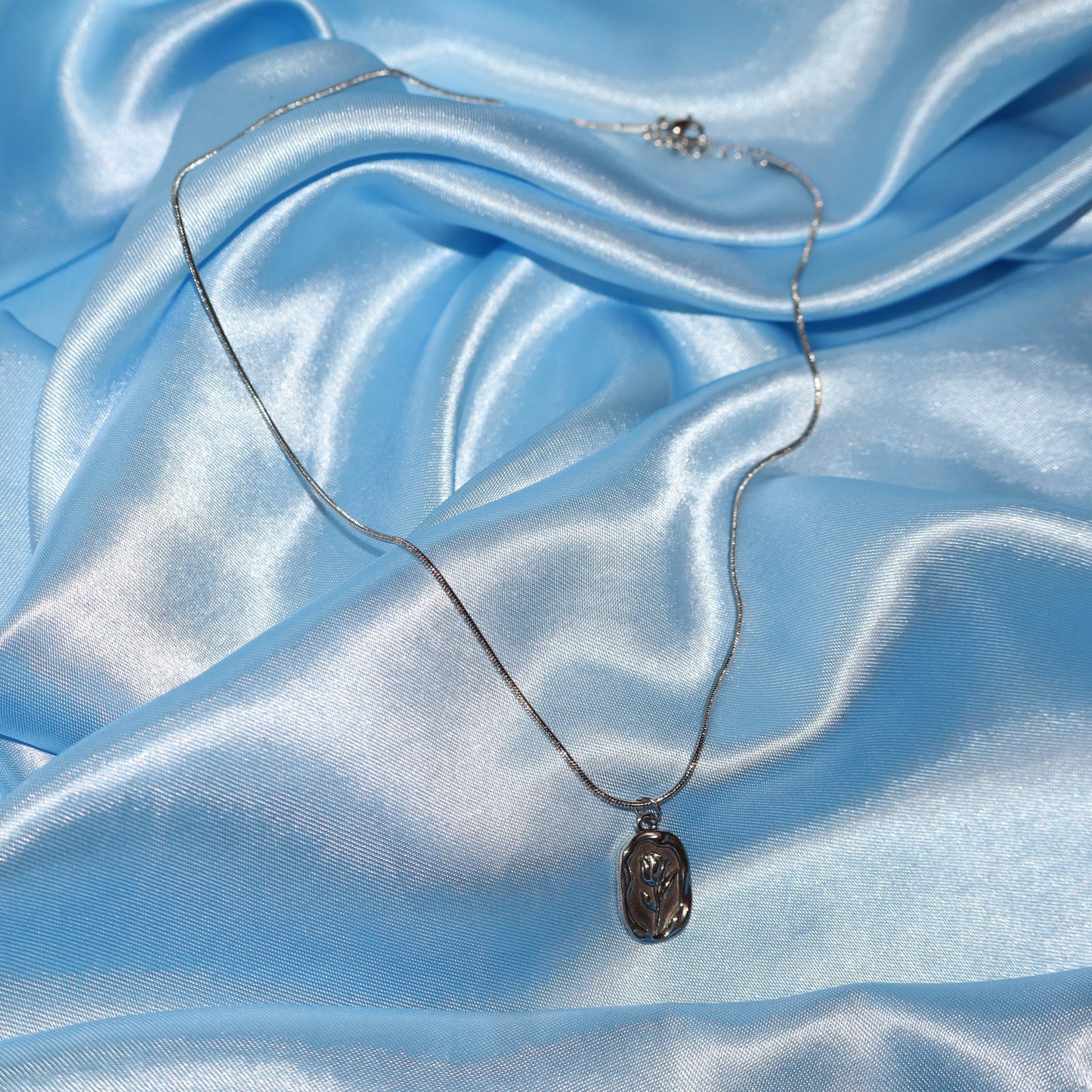 silver rose pendant necklace