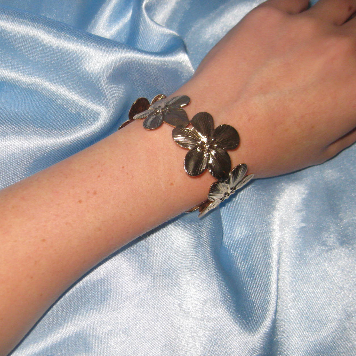 flower golden bangle arm cuff/bracelet