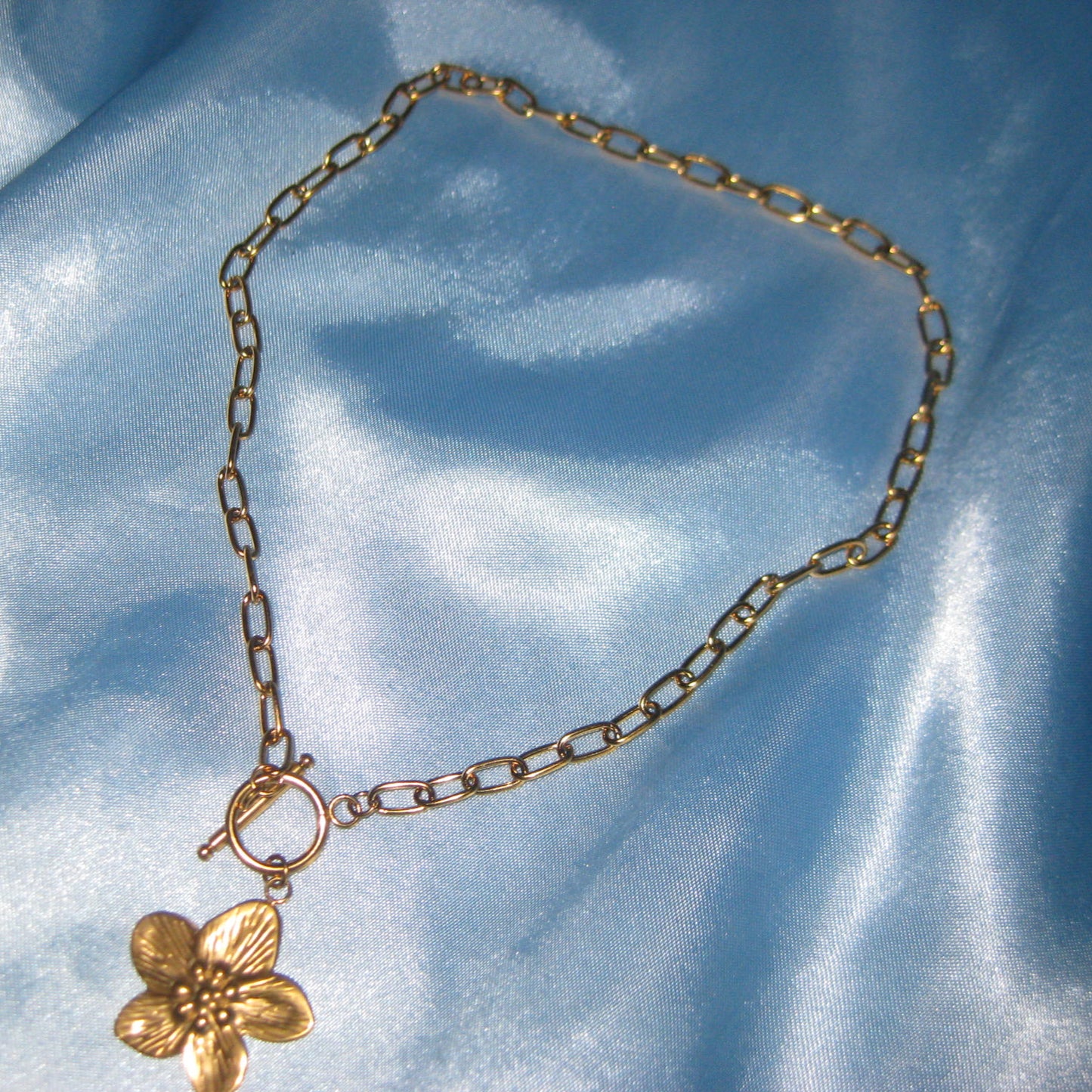 goldlink chain flower necklace