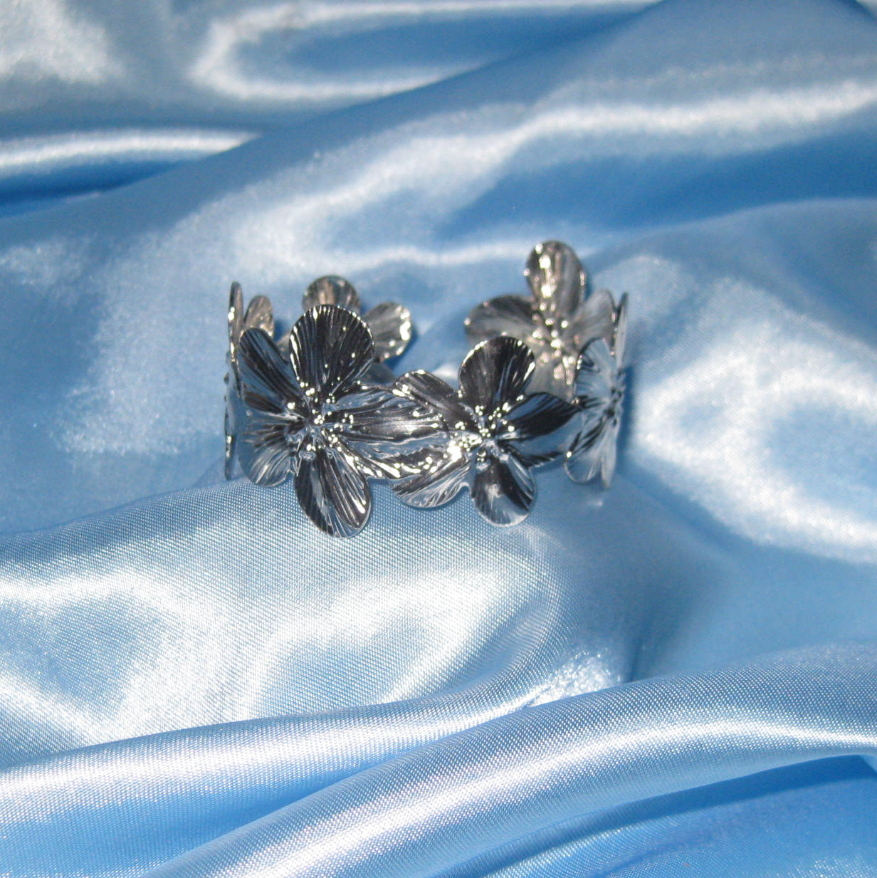 silver flower bangle arm cuff/bracelet