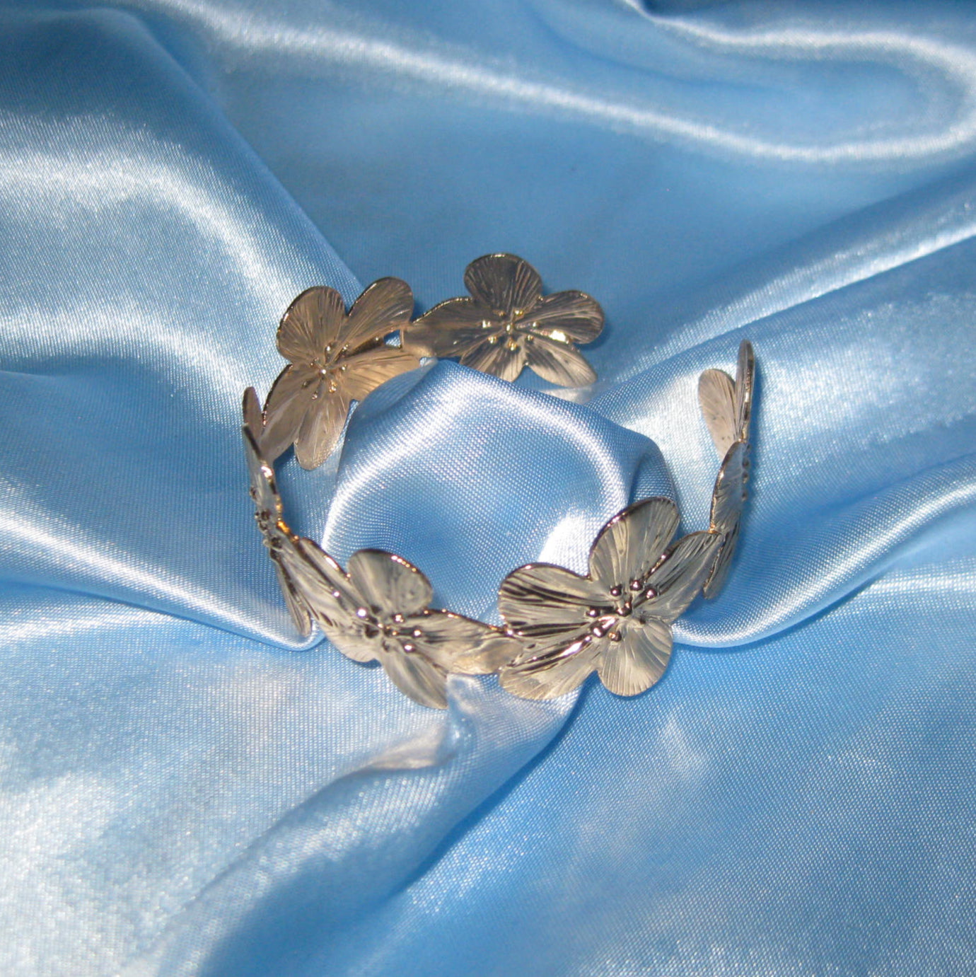 flower golden bangle arm cuff/bracelet