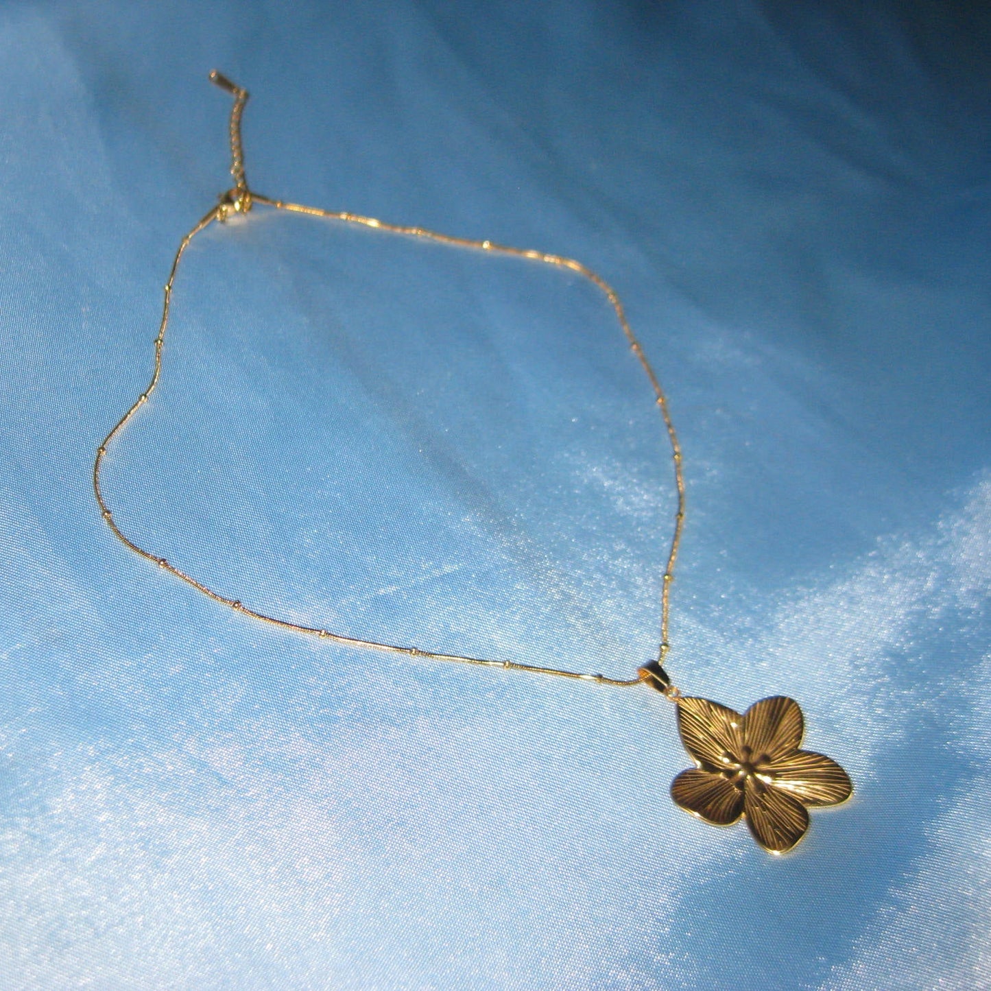 golden flower beaded chain necklace
