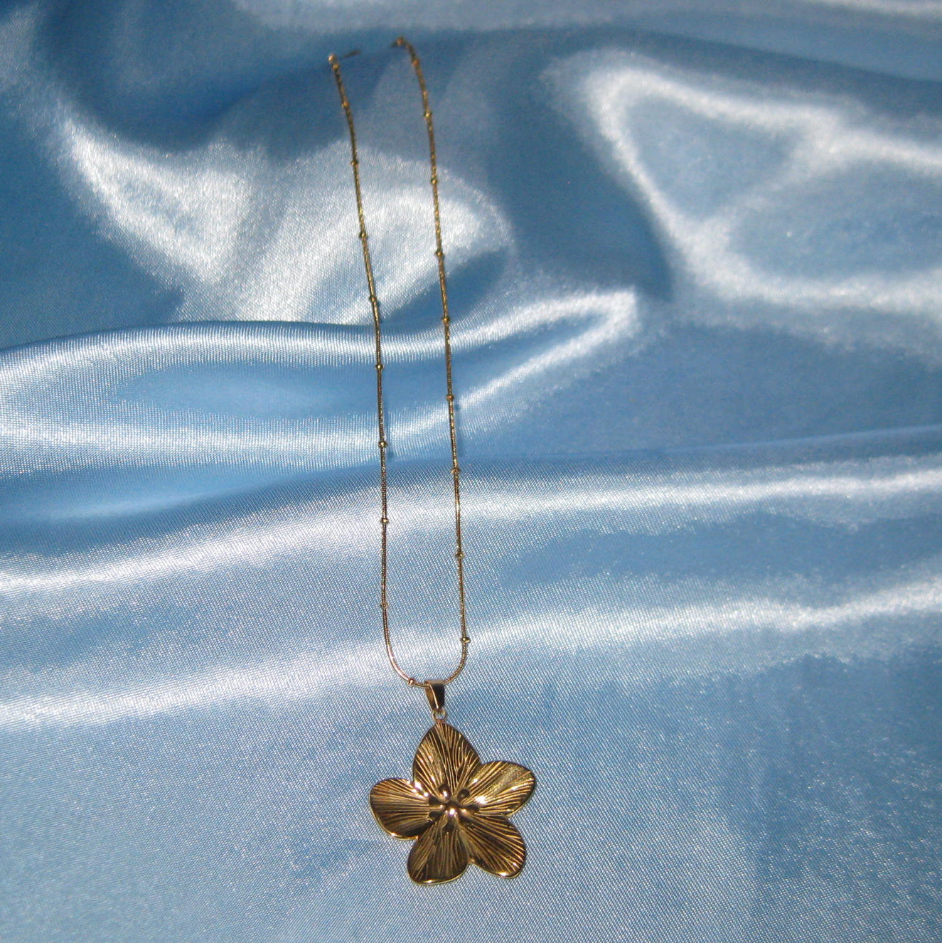 golden flower beaded chain necklace