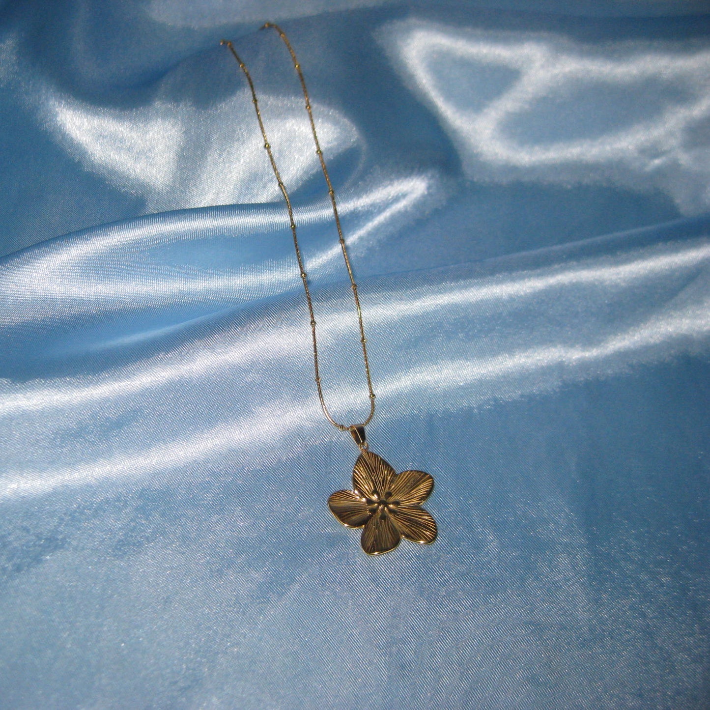 golden flower beaded chain necklace