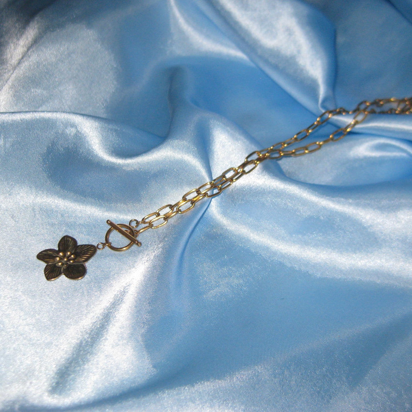 goldlink chain flower necklace