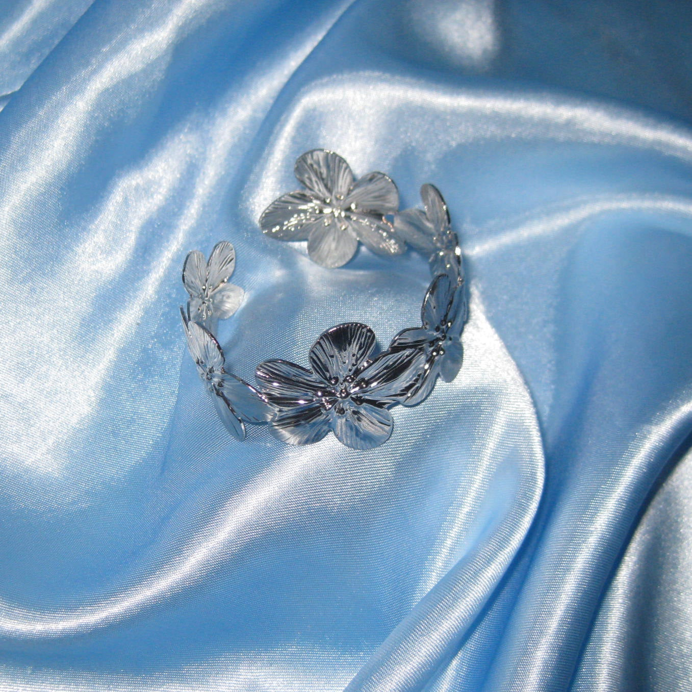 silver flower bangle arm cuff/bracelet