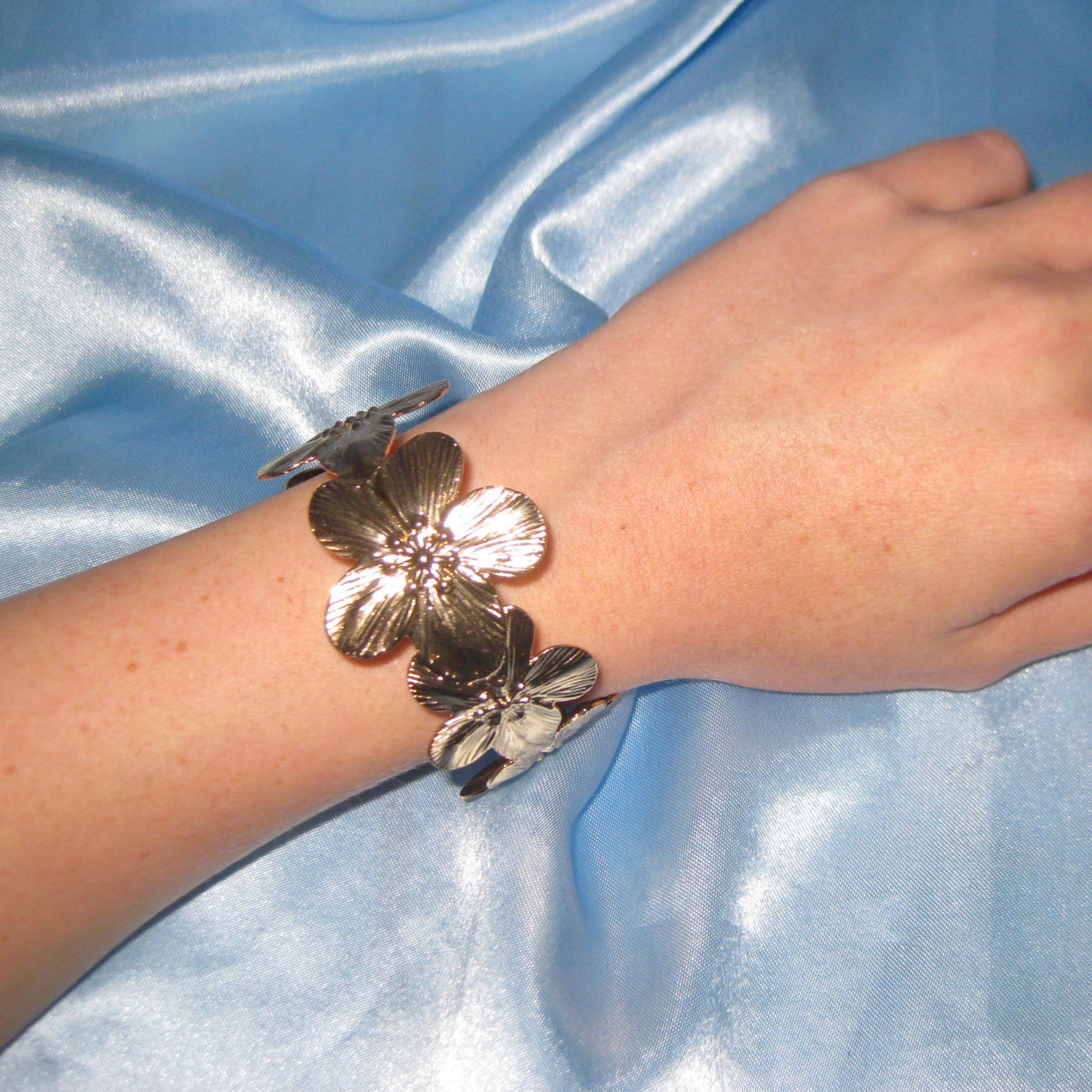 flower golden bangle arm cuff/bracelet