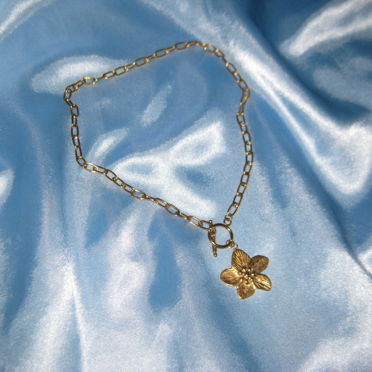 goldlink chain flower necklace