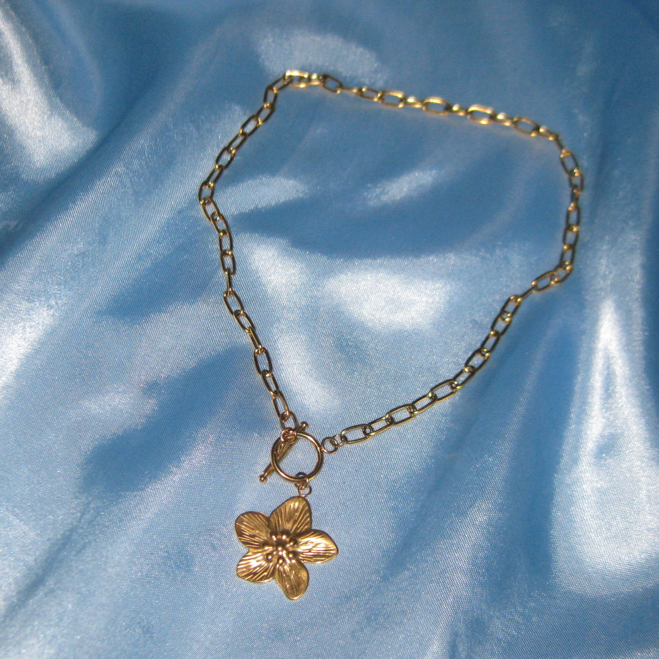 goldlink chain flower necklace
