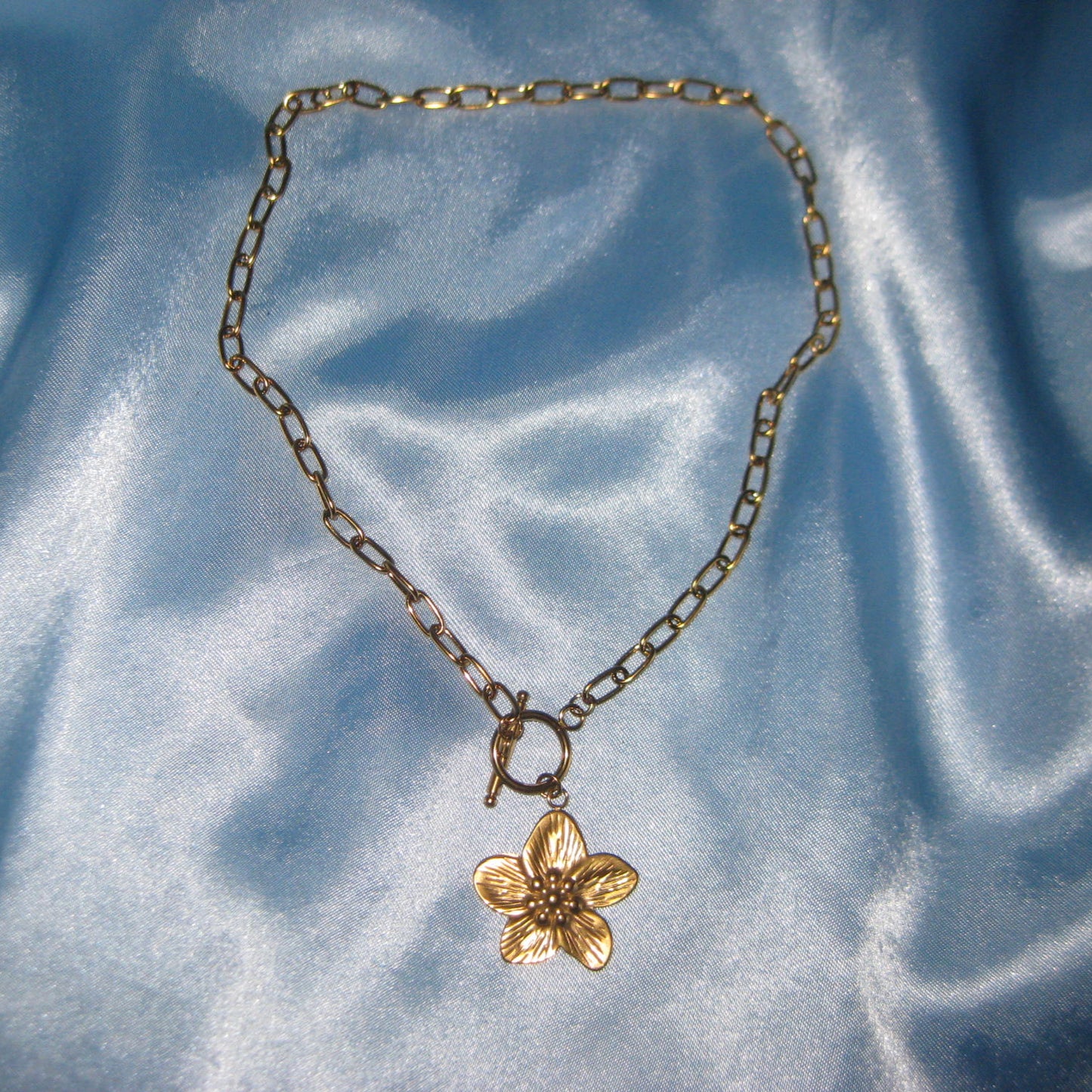 goldlink chain flower necklace