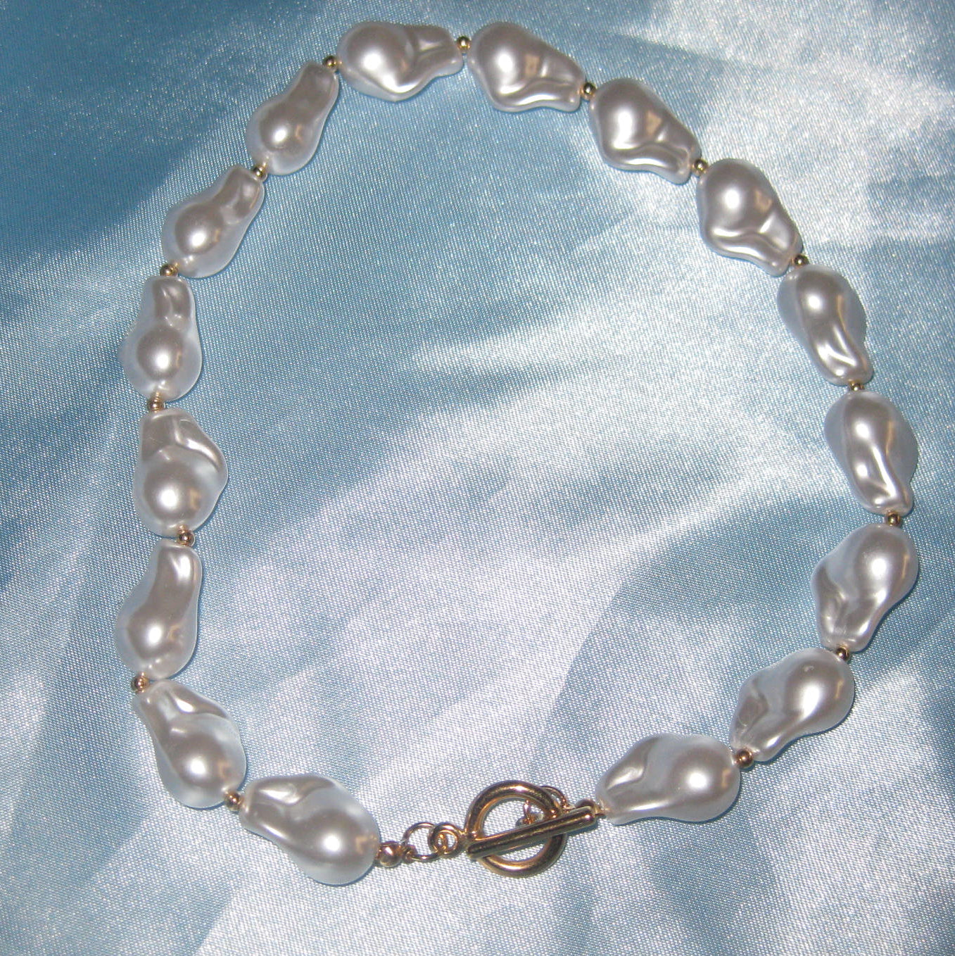 chunky gold pearl necklace