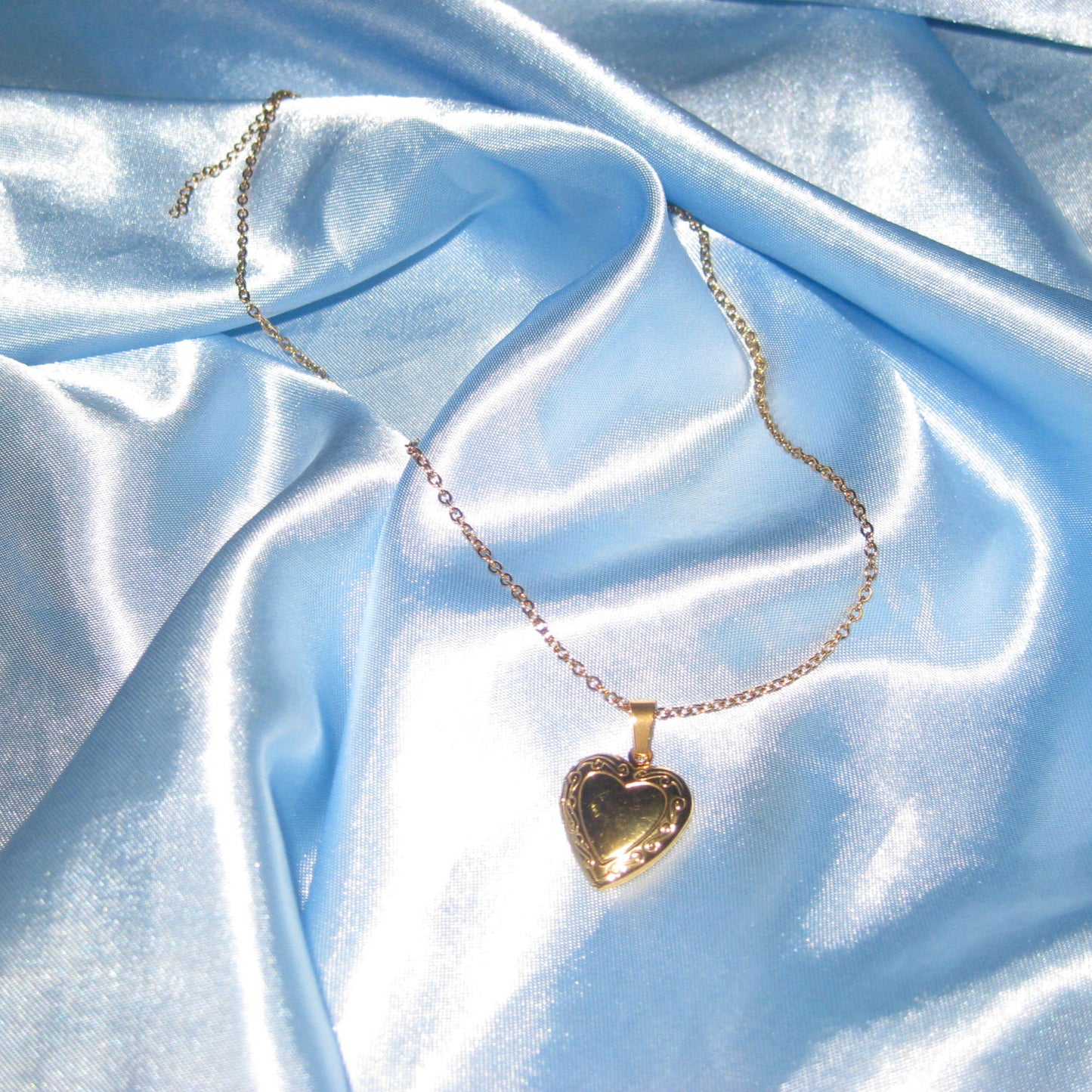 gold small heart locket