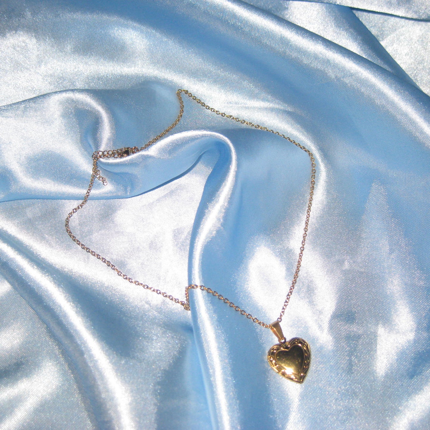 gold small heart locket