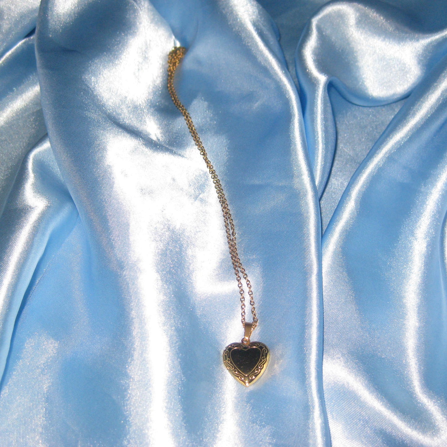 gold small heart locket