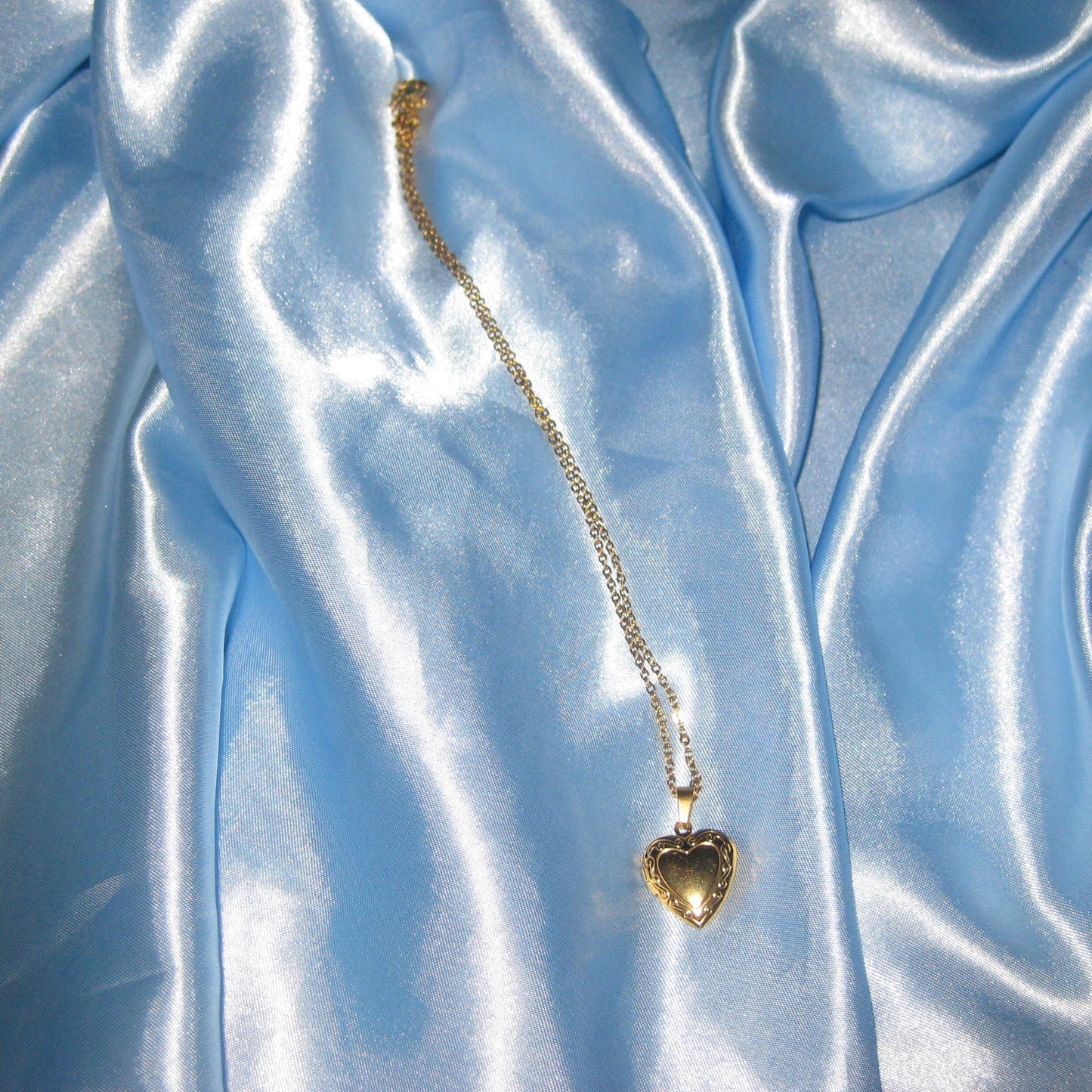 gold small heart locket