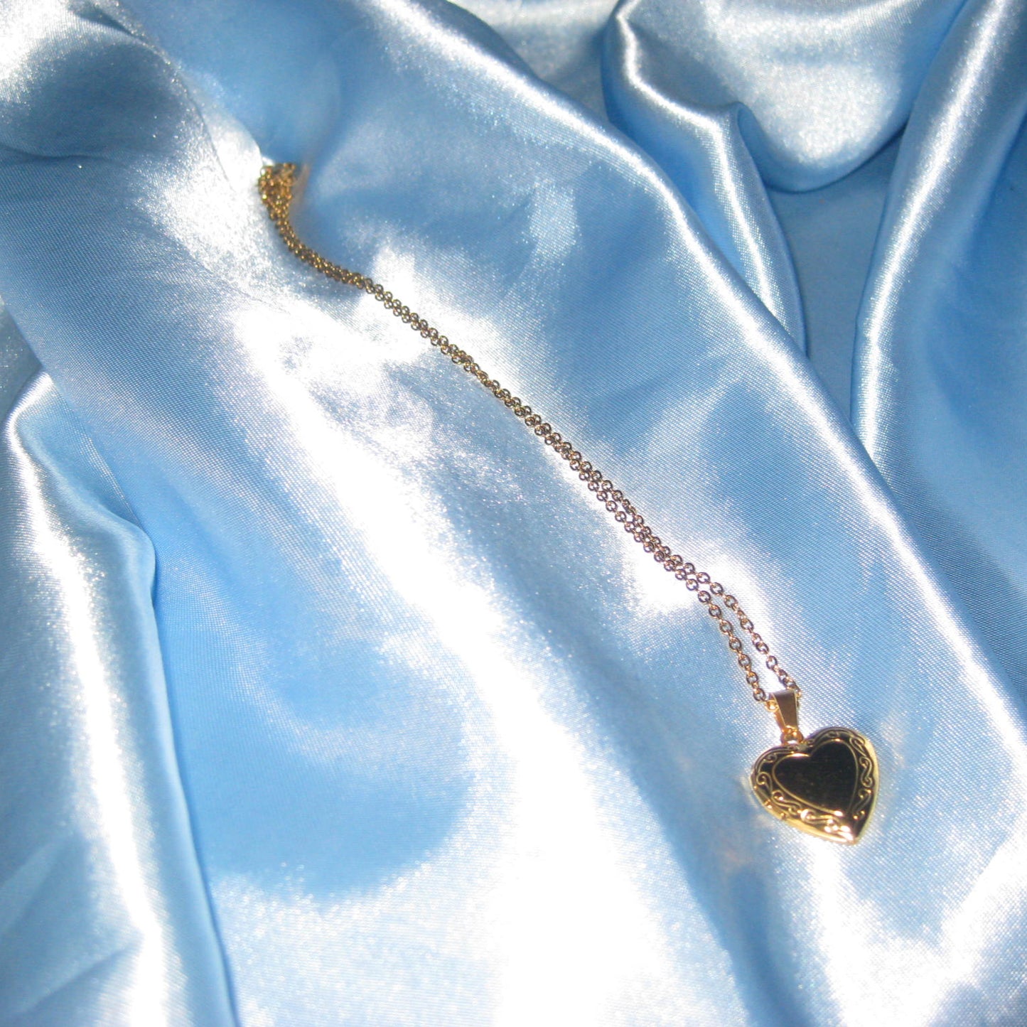 gold small heart locket