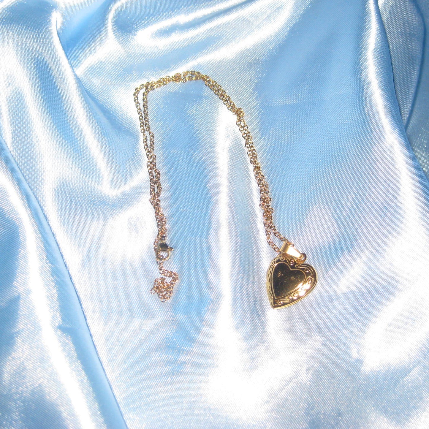 gold small heart locket