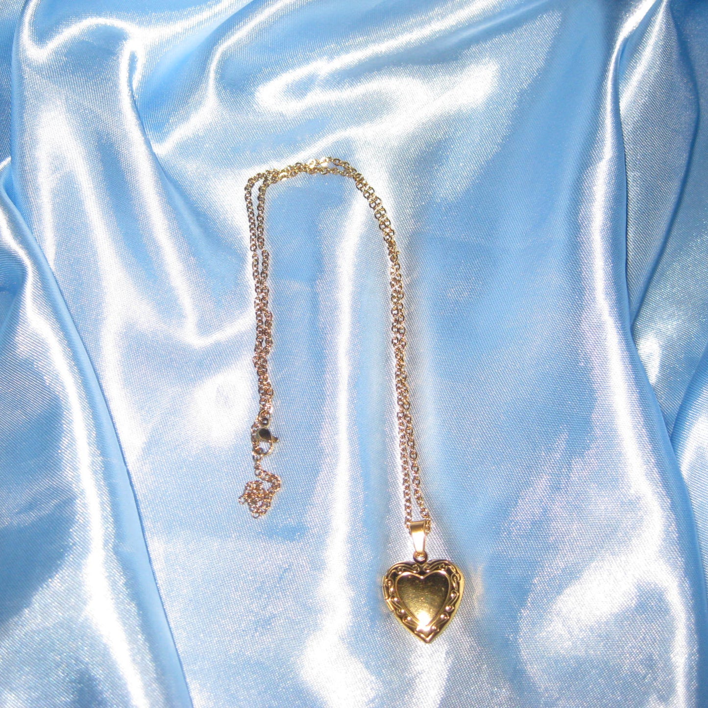 gold small heart locket