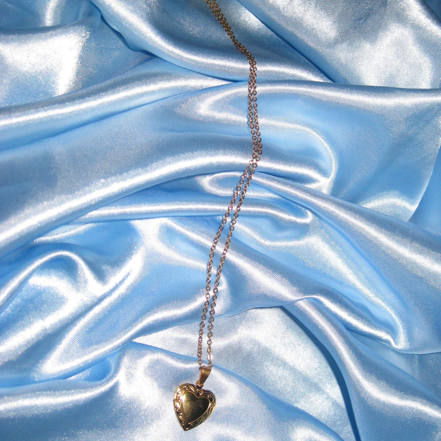 gold small heart locket
