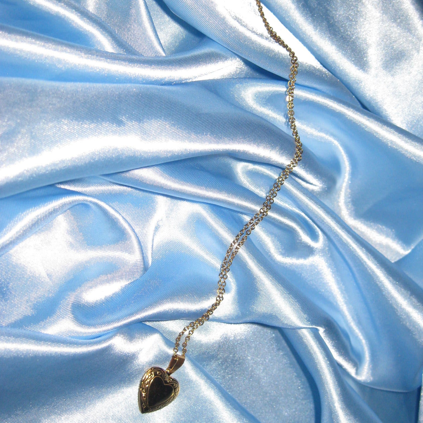 gold small heart locket