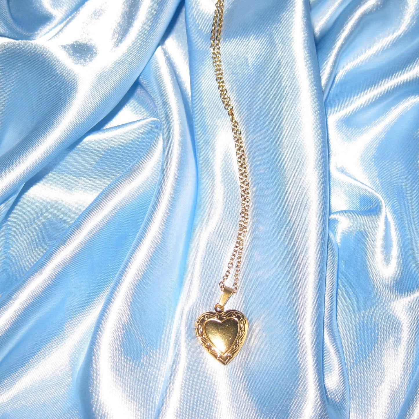 gold small heart locket