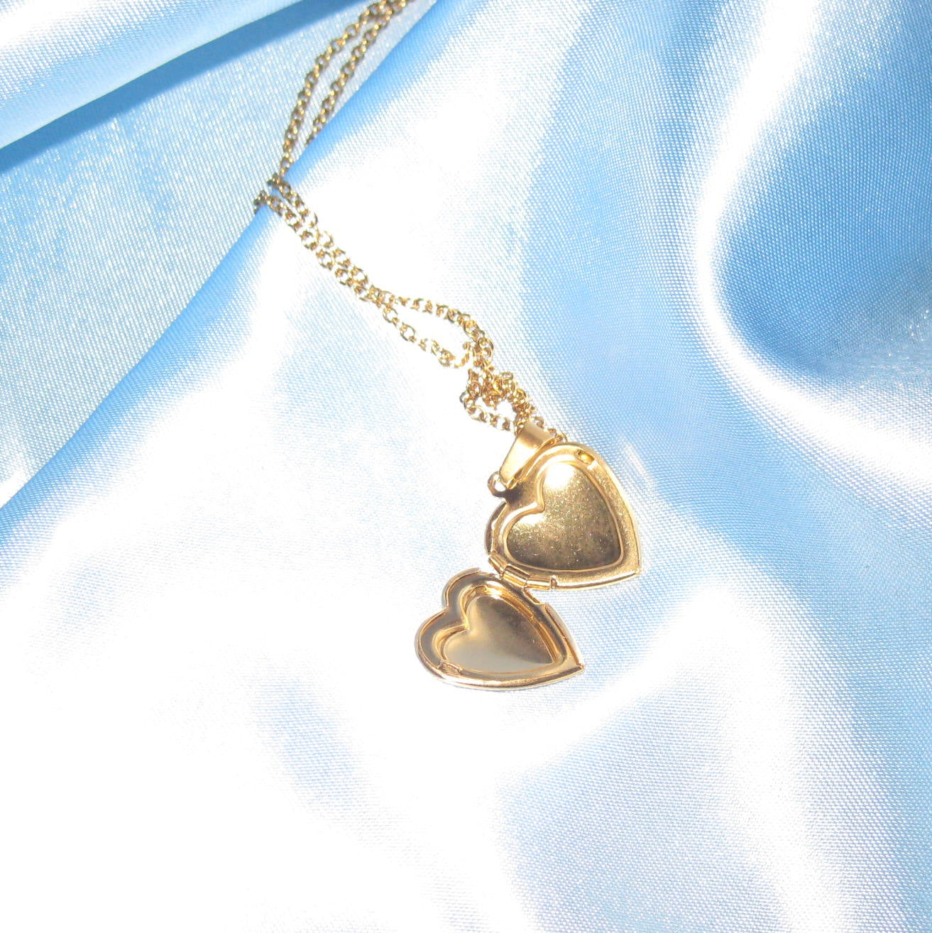 gold small heart locket