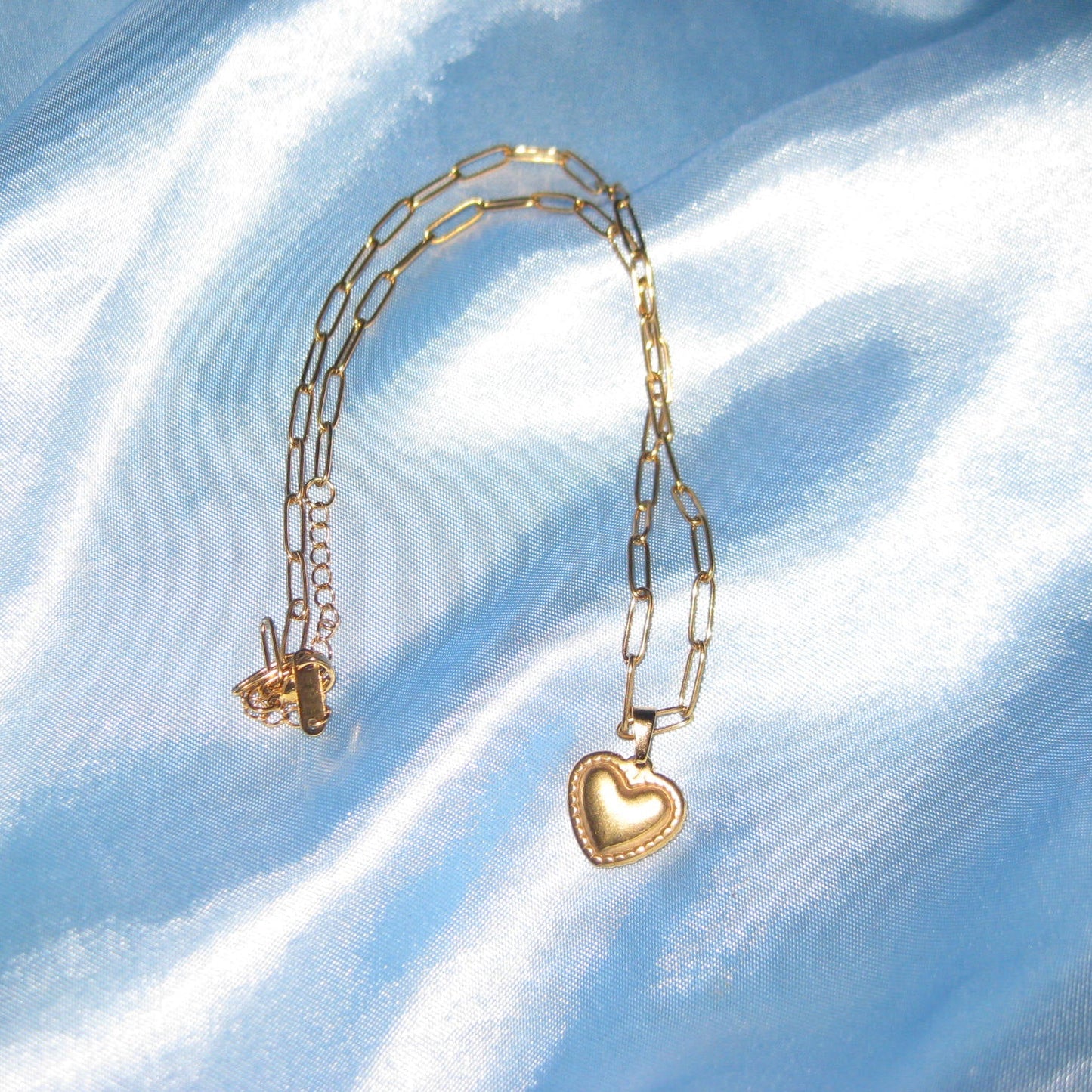 gold link chain heart pedent necklace