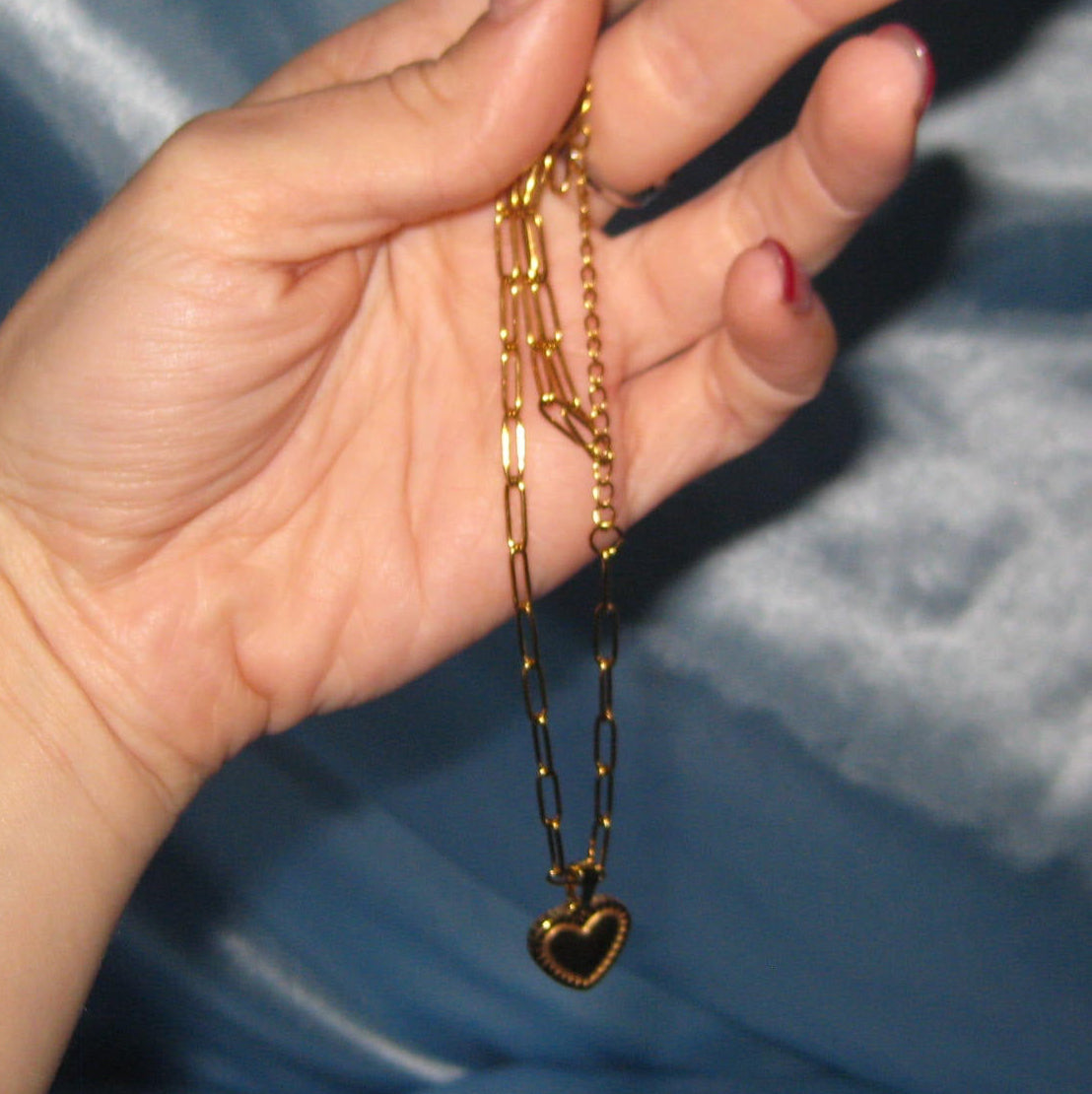 gold link chain heart pedent necklace