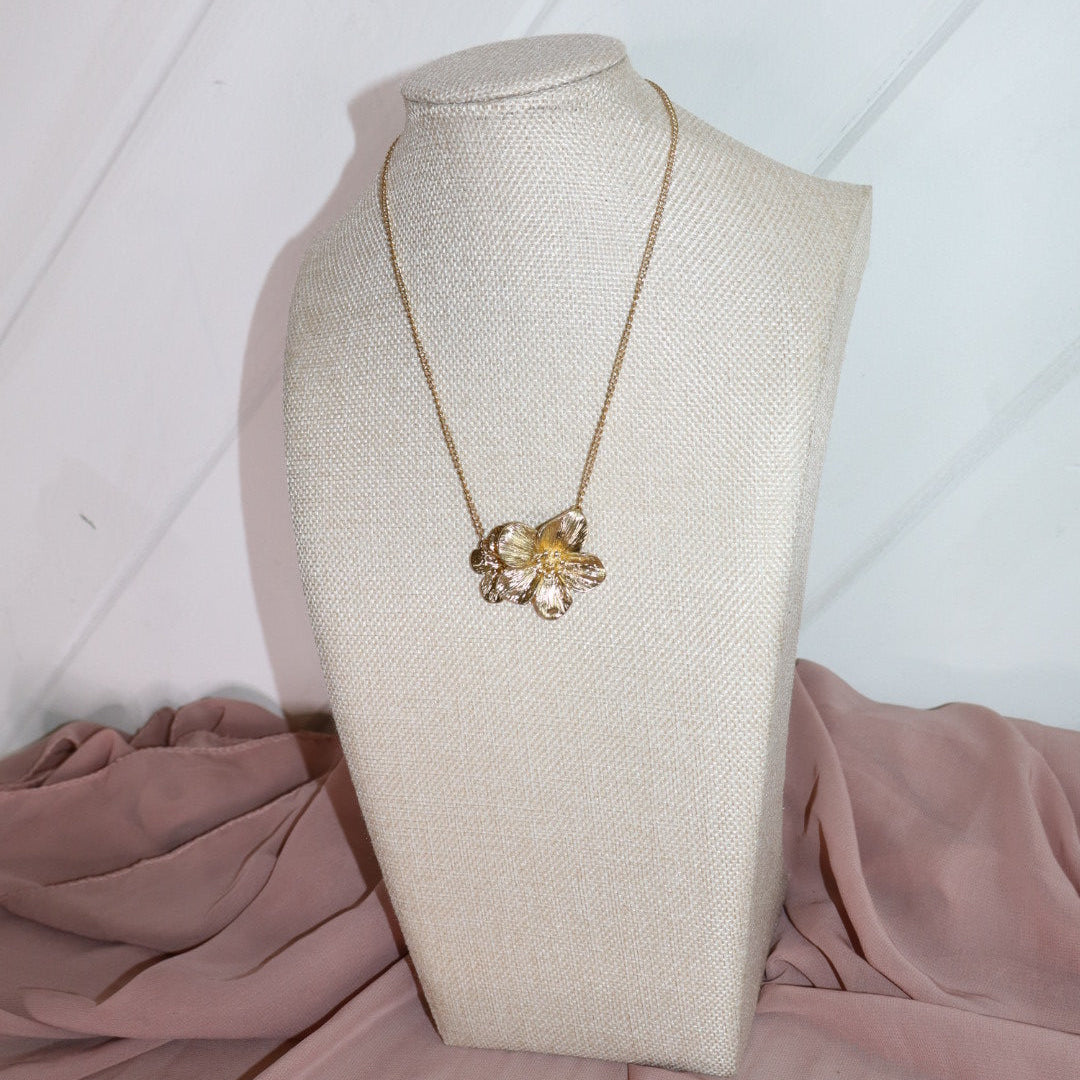 double flower gold necklace