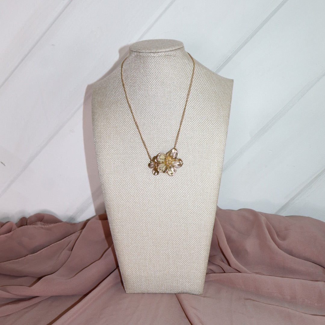 double flower gold necklace