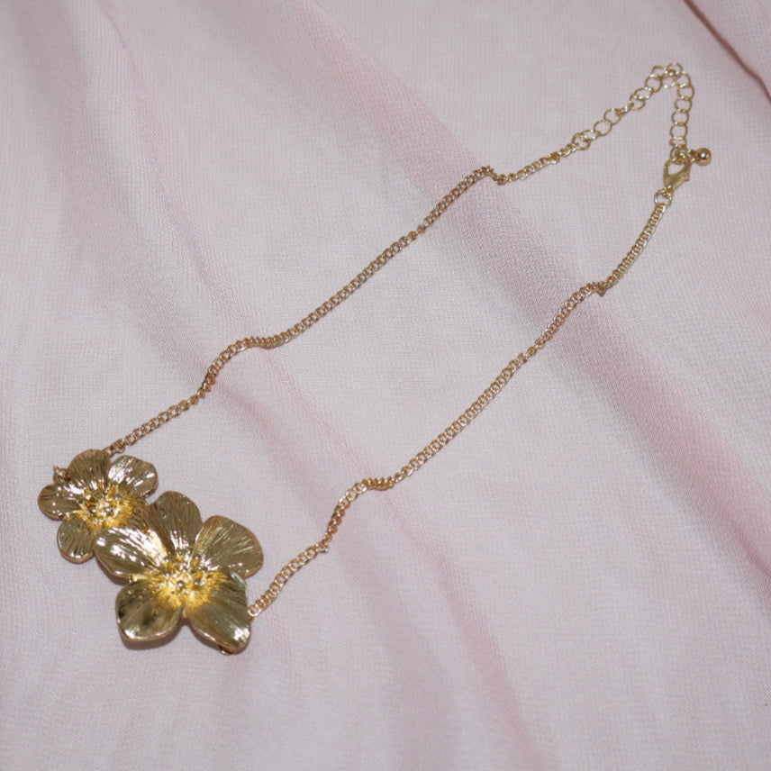 double flower gold necklace
