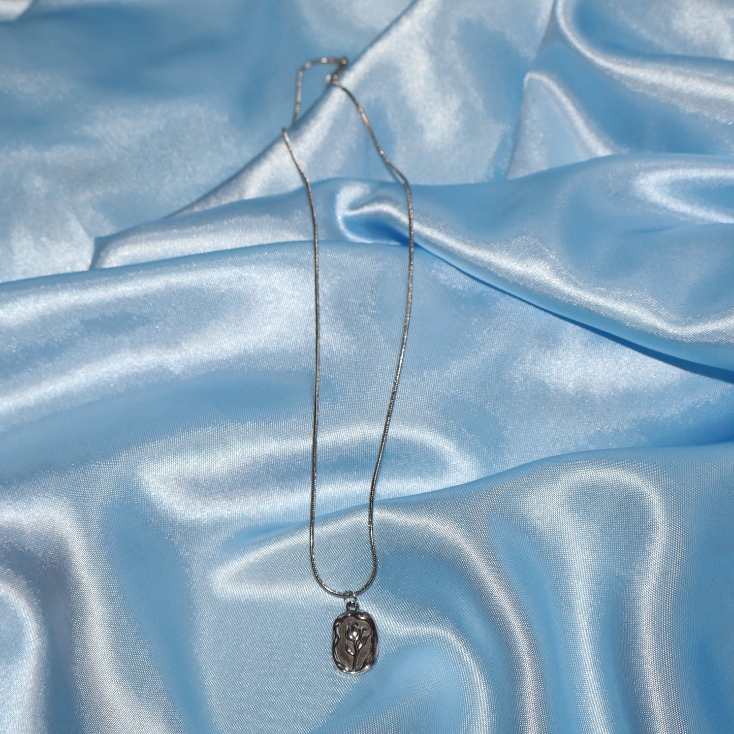 silver rose pendant necklace