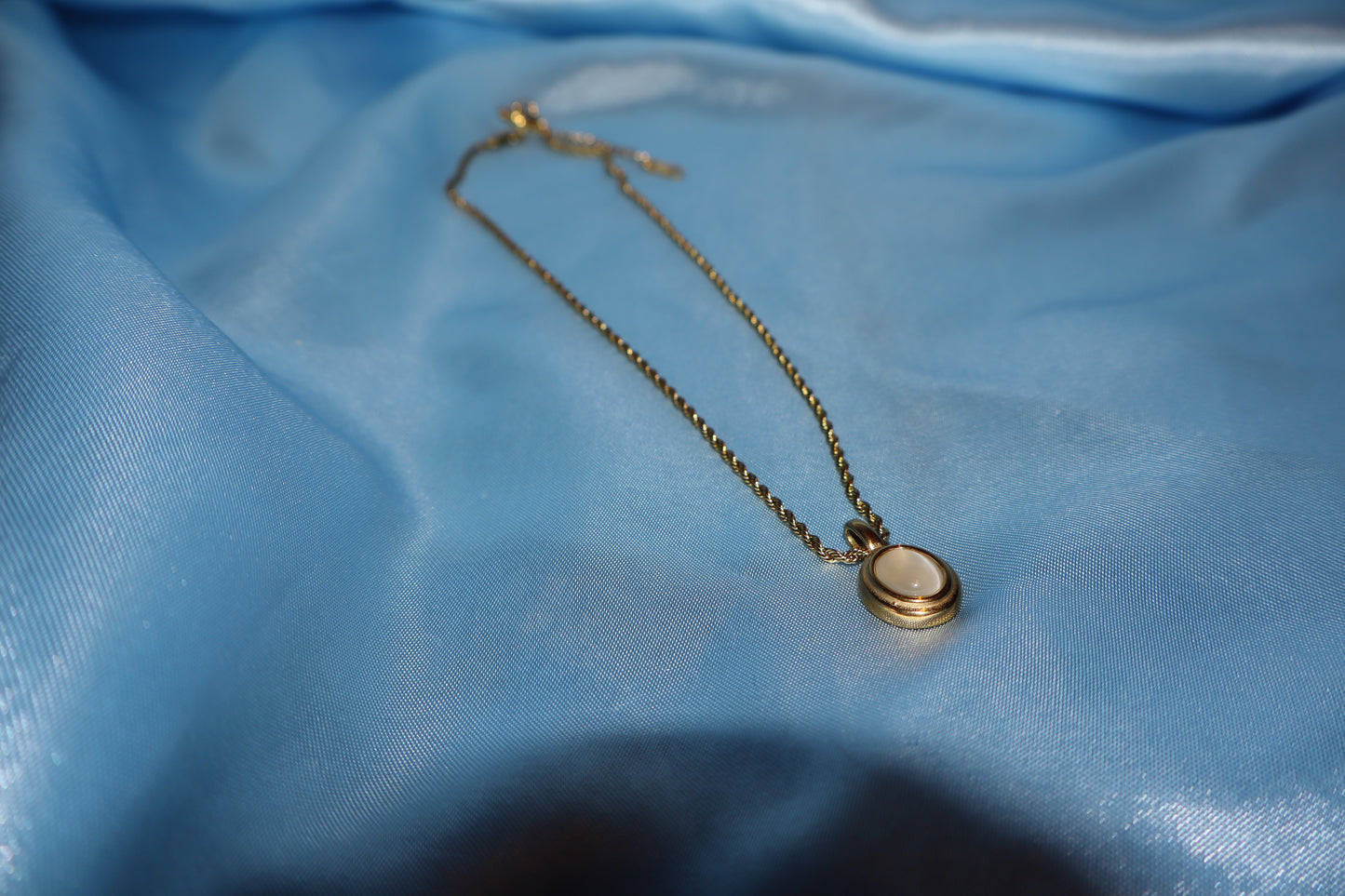 white stone pendant gold necklace