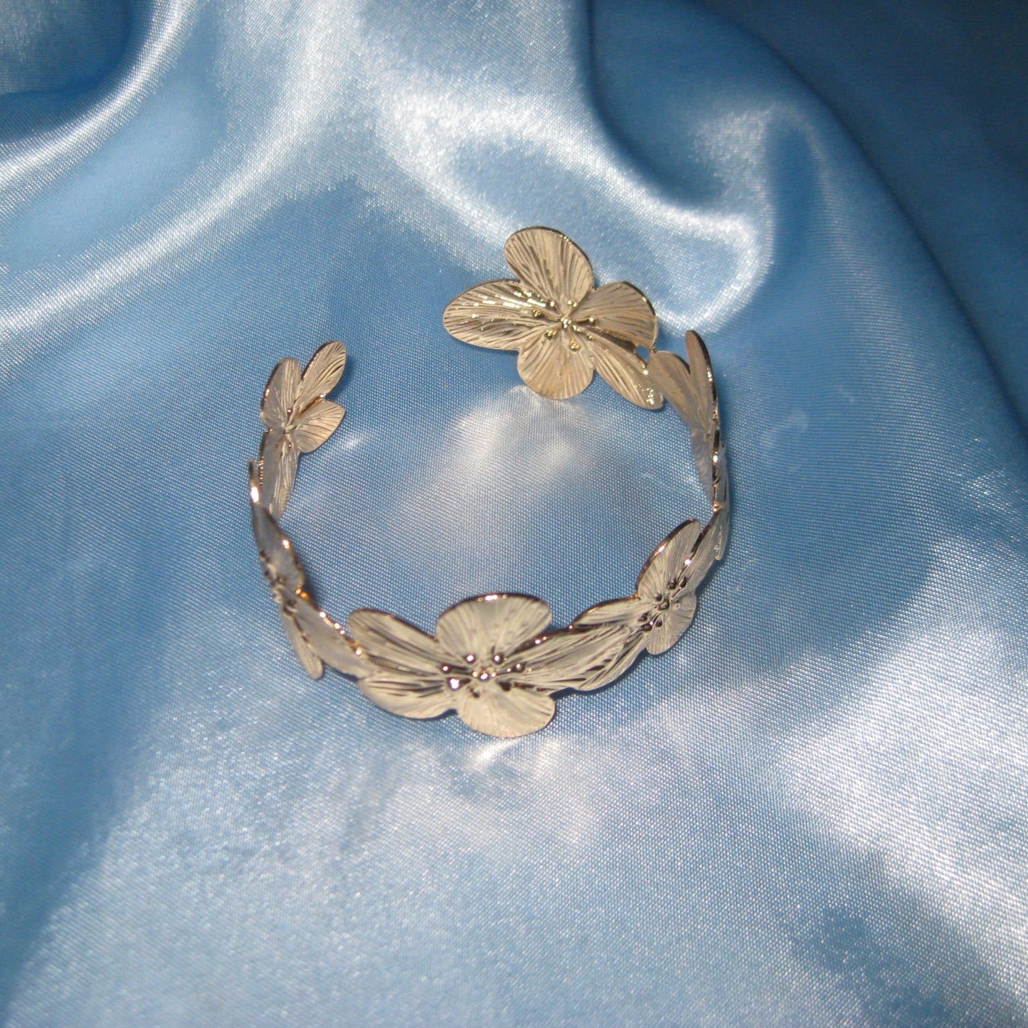flower golden bangle arm cuff/bracelet