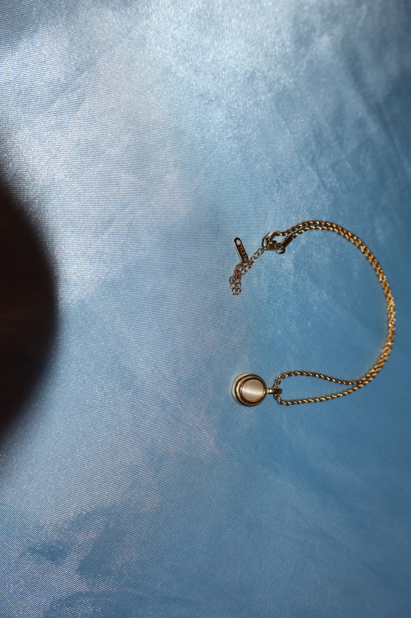 white stone pendant gold necklace