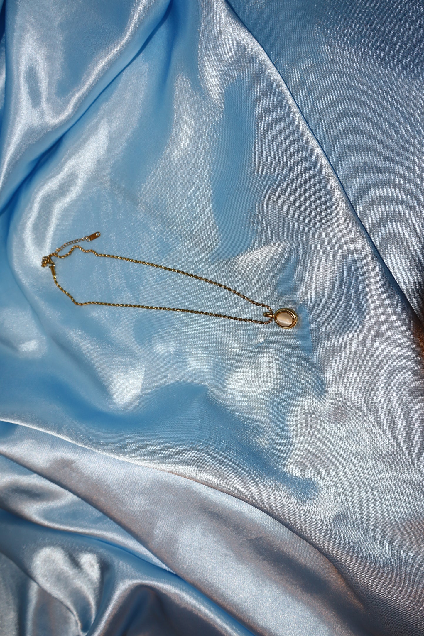 white stone pendant gold necklace