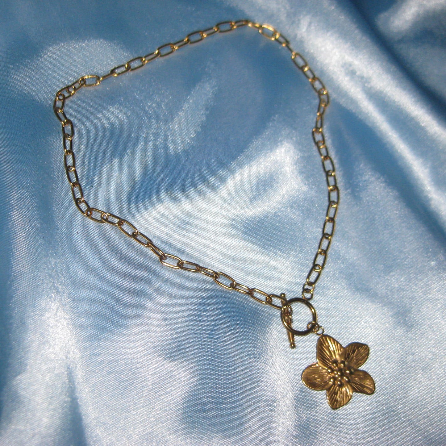 goldlink chain flower necklace