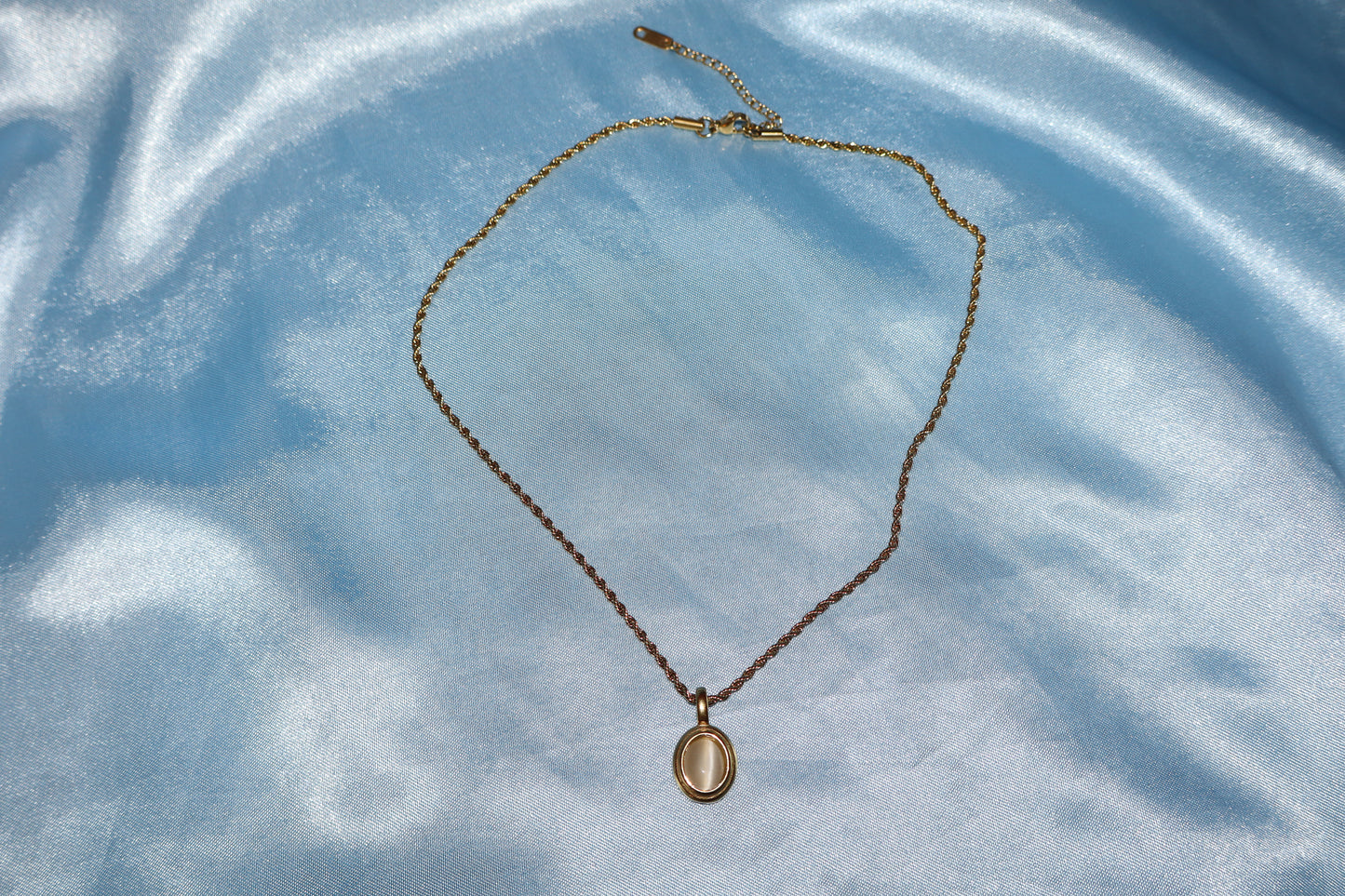 white stone pendant gold necklace