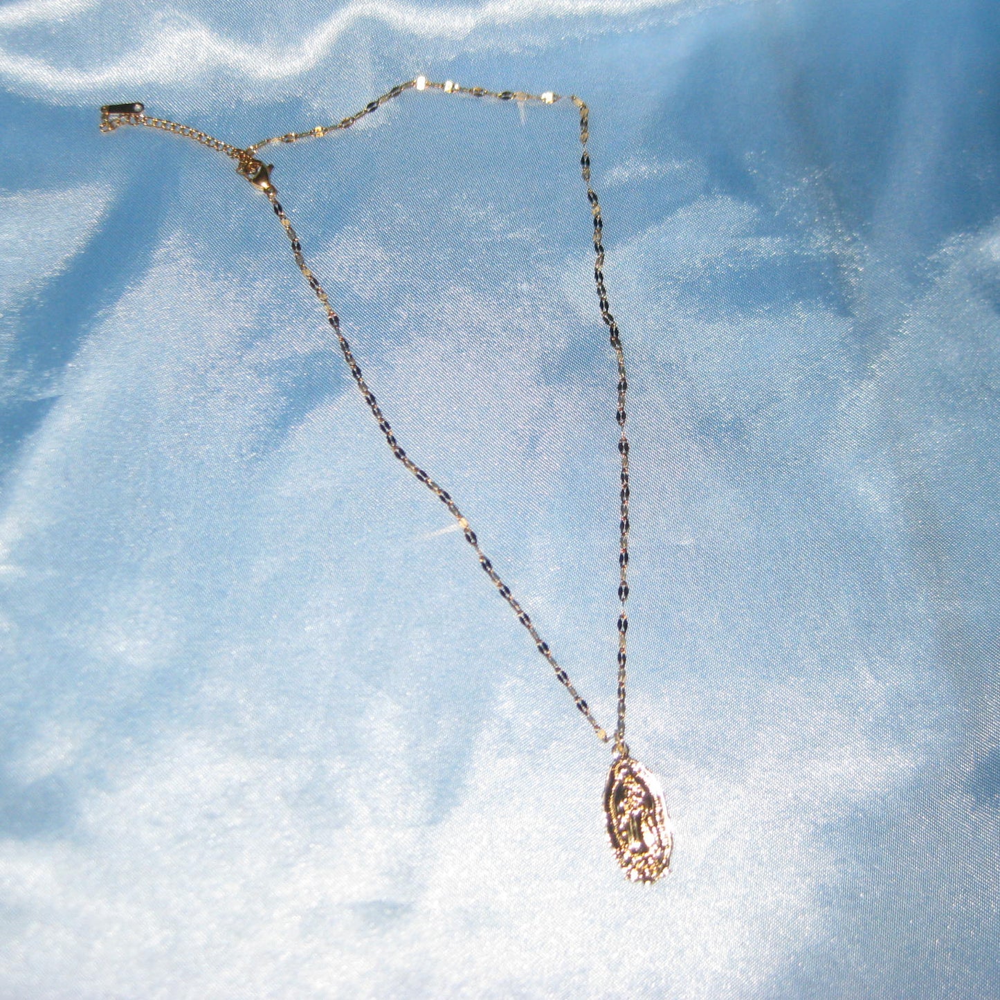 golden mother mary pendant necklace
