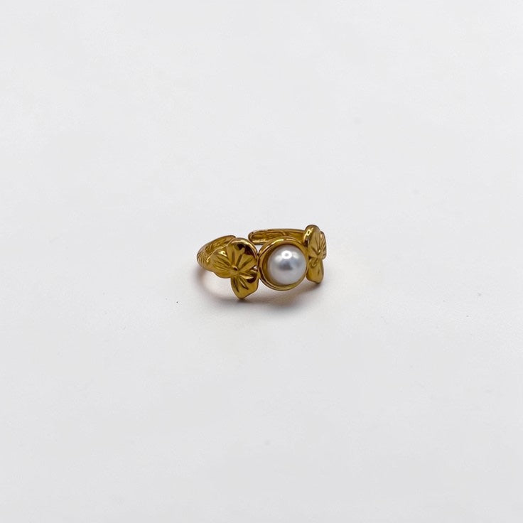 Bloom Pearl Ring- Gold