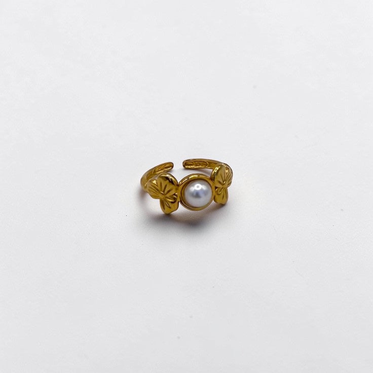 Bloom Pearl Ring- Gold