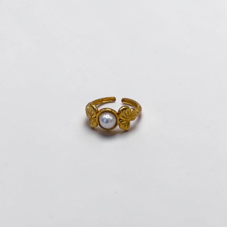 Bloom Pearl Ring- Gold